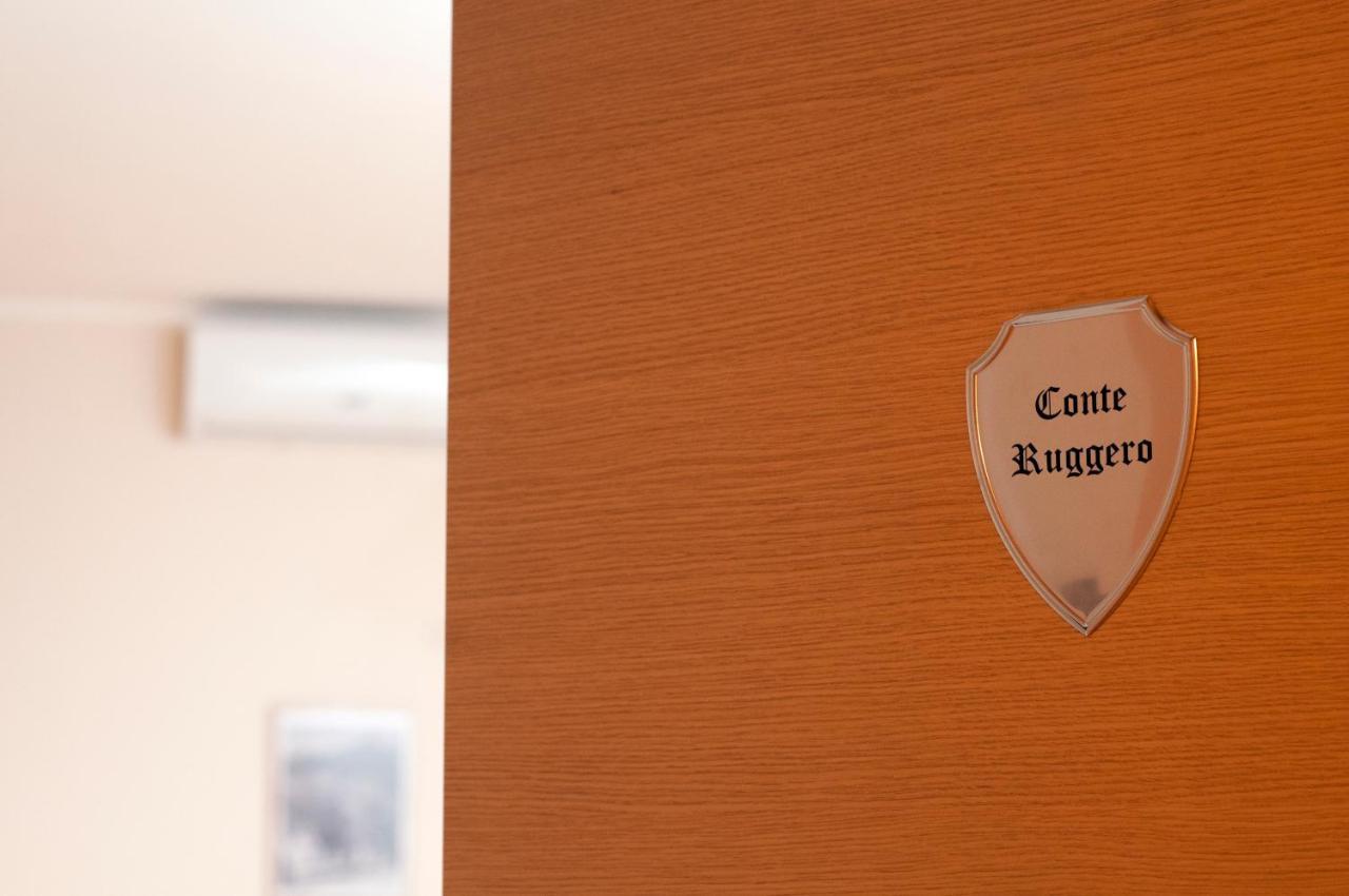 B&B Ruggero I Di Sicilia เปียซซา อาร์เมรีนา ภายนอก รูปภาพ